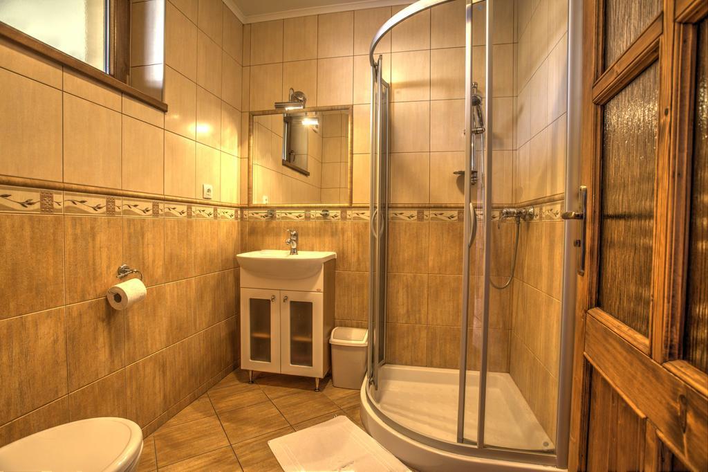 Penzión Grobský Dvor Slovensky Grob Habitación foto
